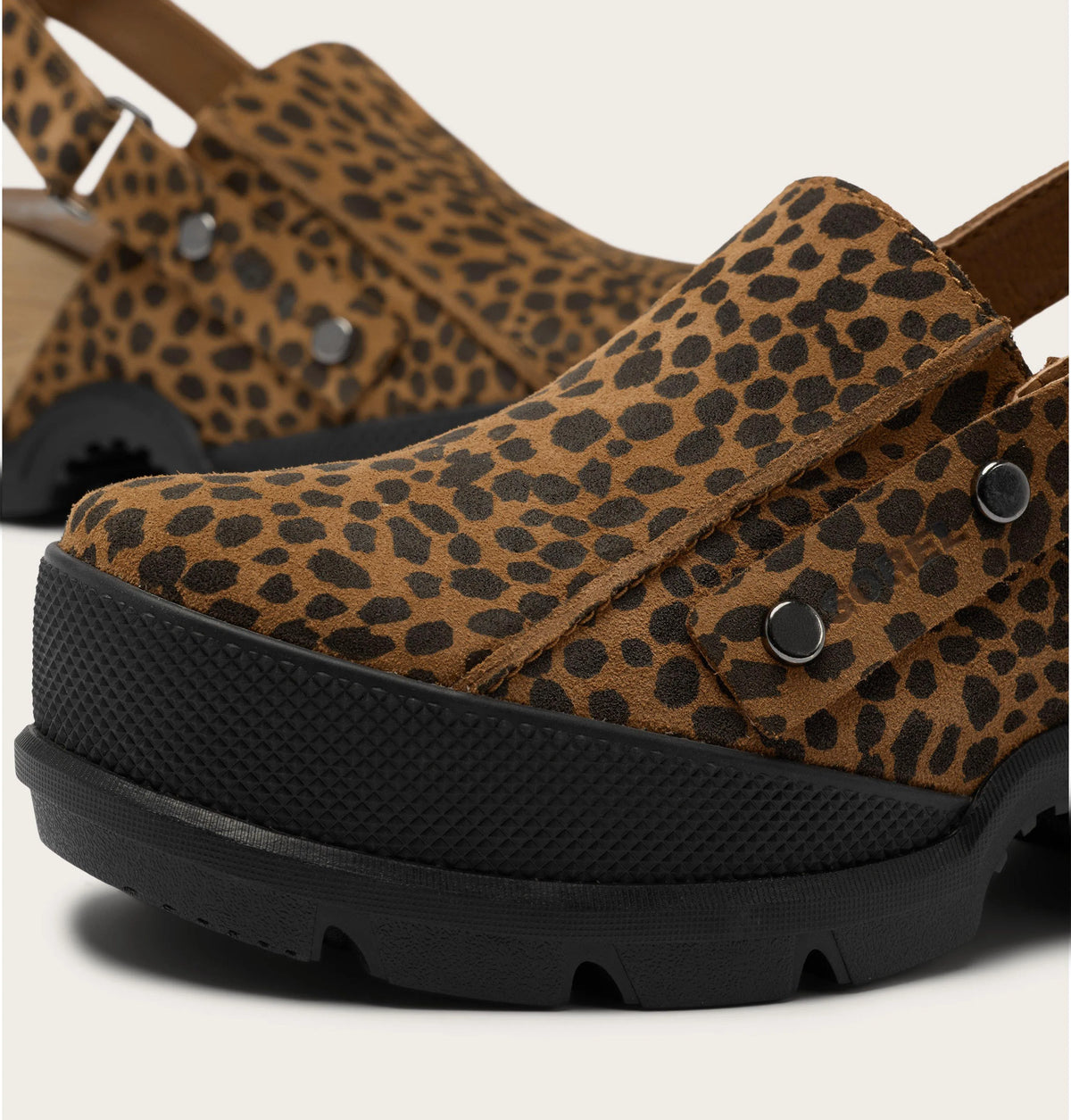 Velvet Tan, Black