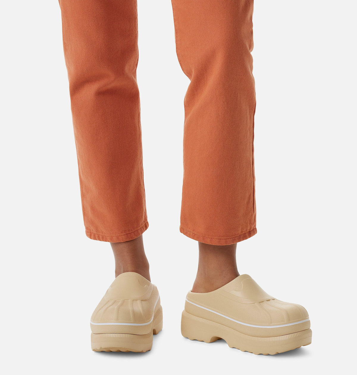 Caribou Beige, Caribou Beige