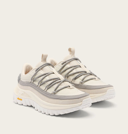 Fawn, Chrome Grey